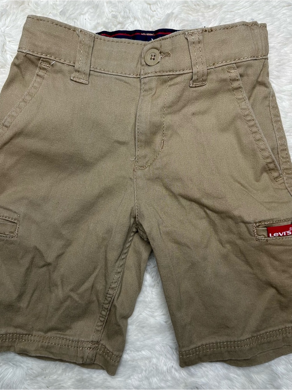 Levi's Shorts Tan Size 6